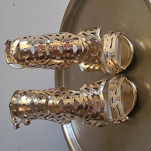 Brian Atwood Laconica Mirrored Laser-Cut Cage Sandal, Gold, Sz 6/36 - Picture 2 of 8